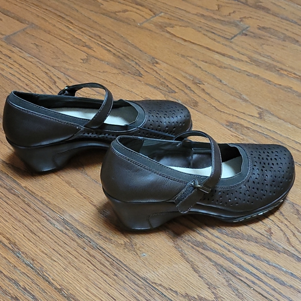 Rialto Vanessa Style Mary Jane Clogs Shoes View 4